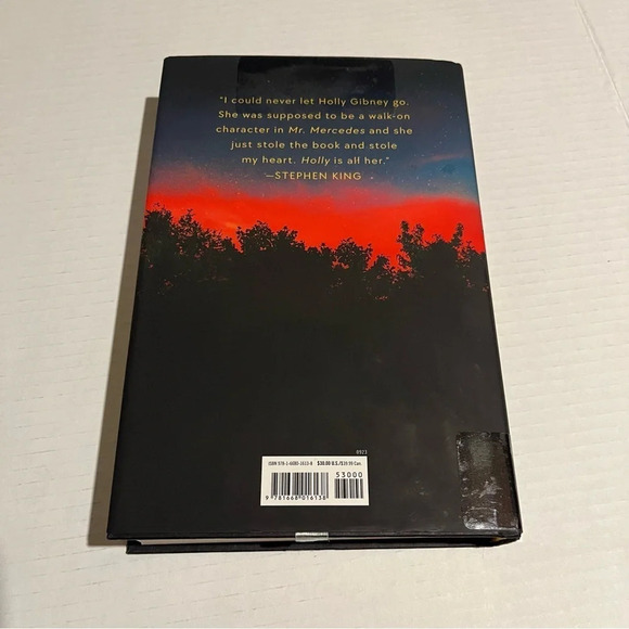 Holly by Stephen King (2023, Hardcover) NEW - Picture 4 of 4